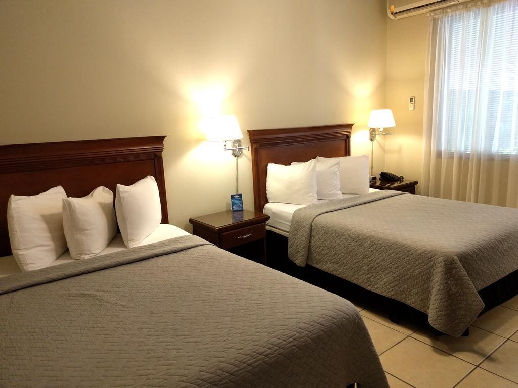 Hotel El Almendro Манагуа Экстерьер фото